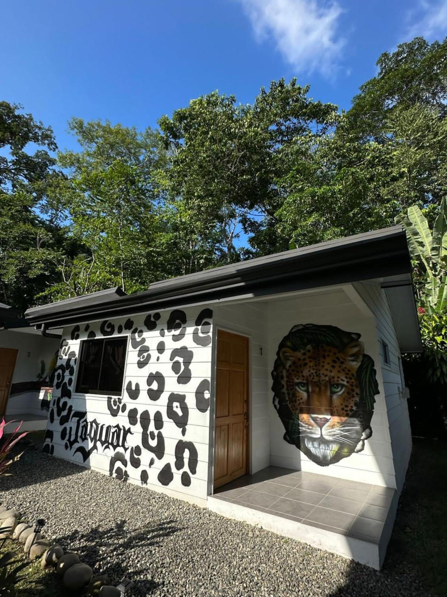 Bungalows Sloth Manzanillo  Exterior photo